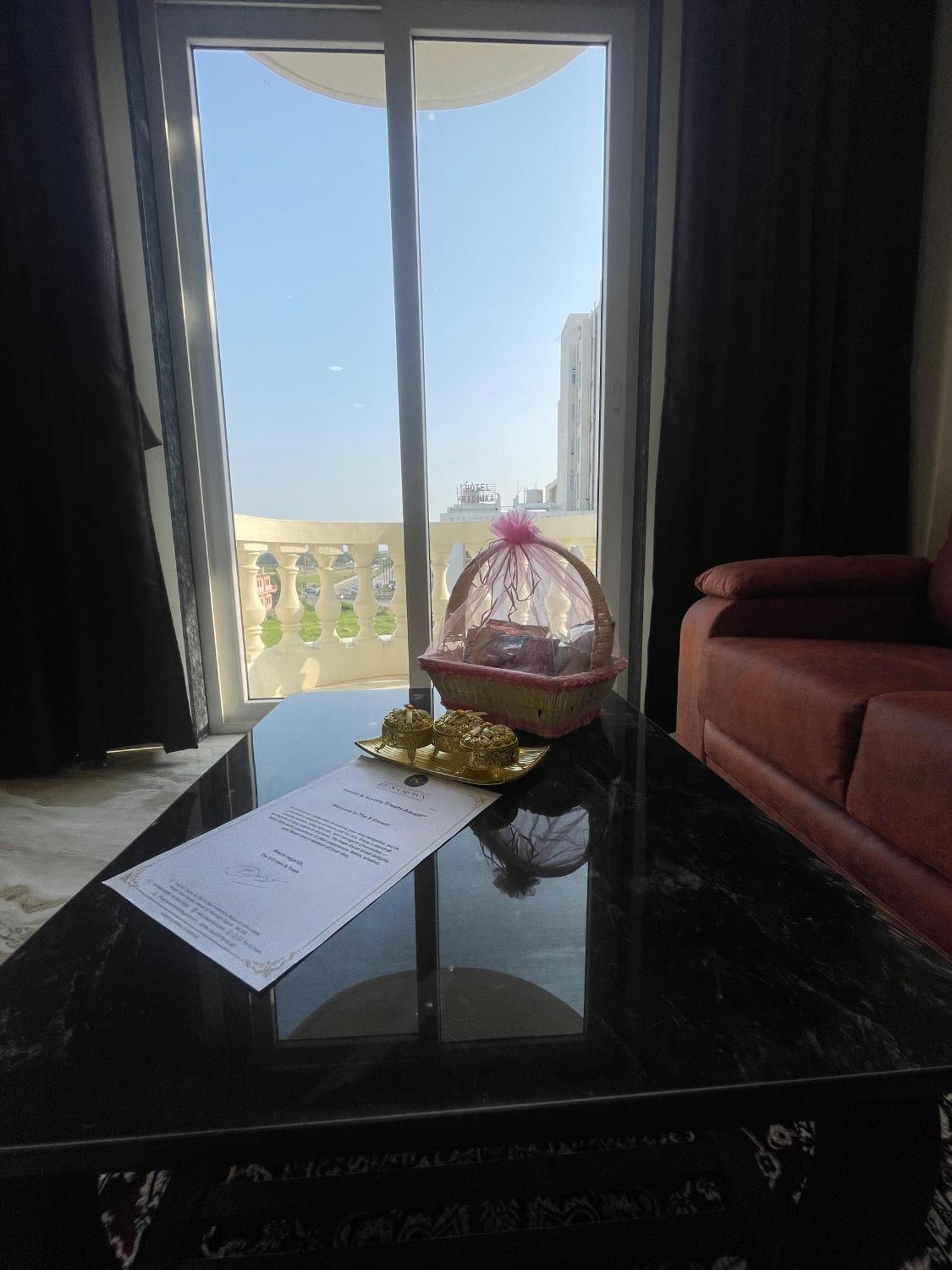 The S Crown Somnath Hotel Buitenkant foto