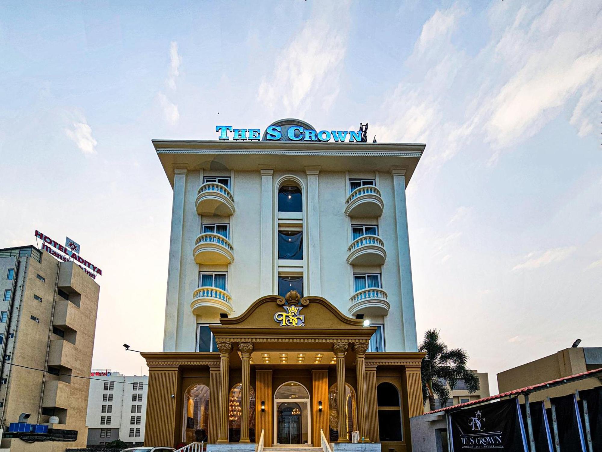 The S Crown Somnath Hotel Buitenkant foto